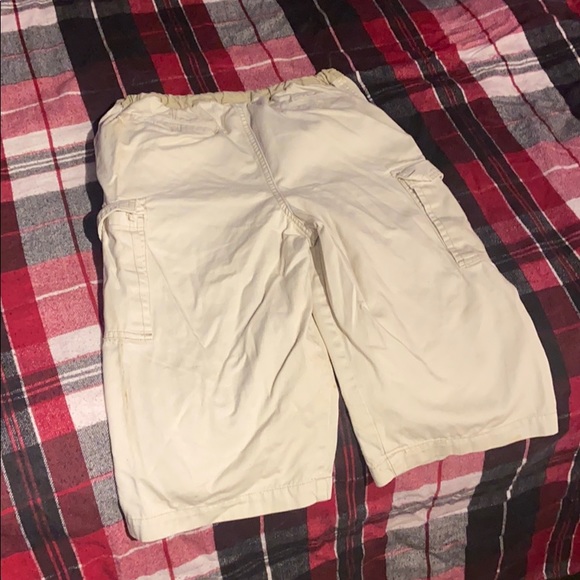 The Children’s Place Boys Khaki Shorts - Picture 3 of 5